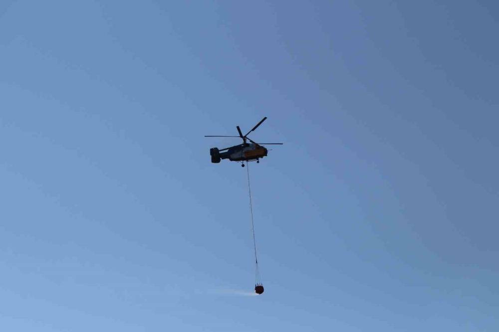 Hatay’da orman yangınına havadan müdahale!