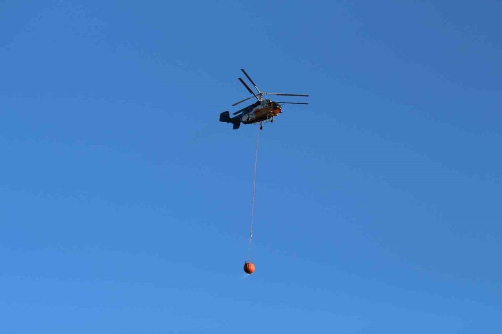 Hatay’da orman yangınına havadan müdahale!