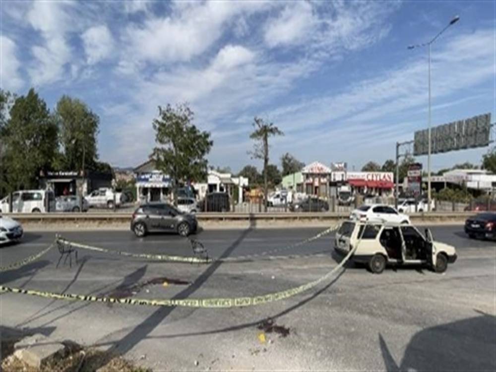 Sokakta 4 bıçak darbesiyle öldürmüştü: Cani kocaya pişmanlık indirimi...