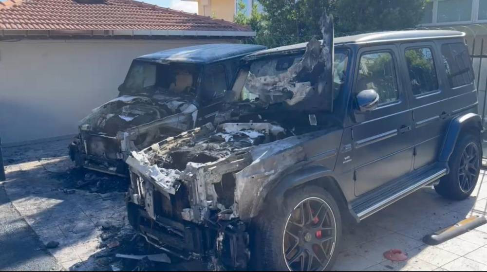 Sosyete semtinde kundakçı terörü! 30 milyonluk cipler cayır cayır yakıldı