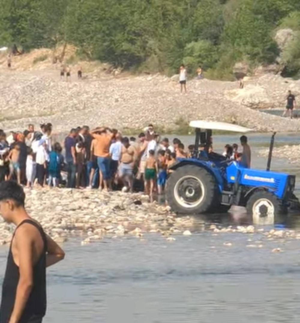 Dicle Nehri’nde yürekler ağza geldi! Ekipler küçük kız için seferber oldu