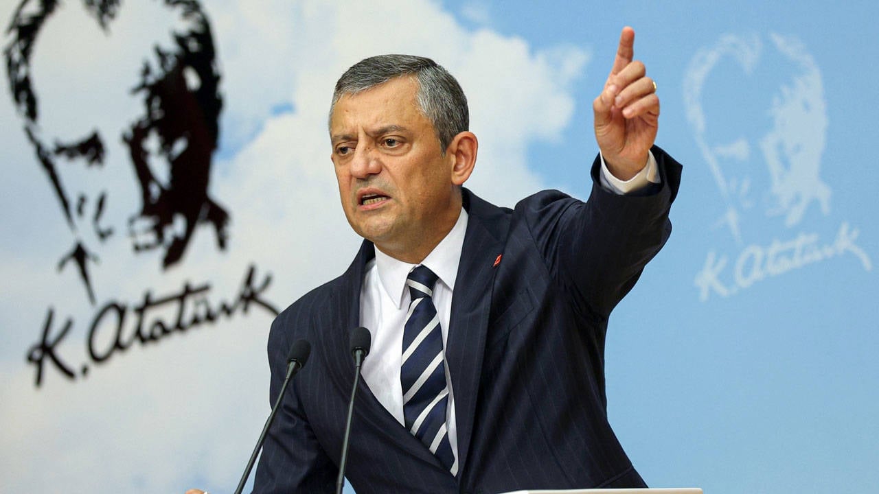 ozgur-ozel.jpg