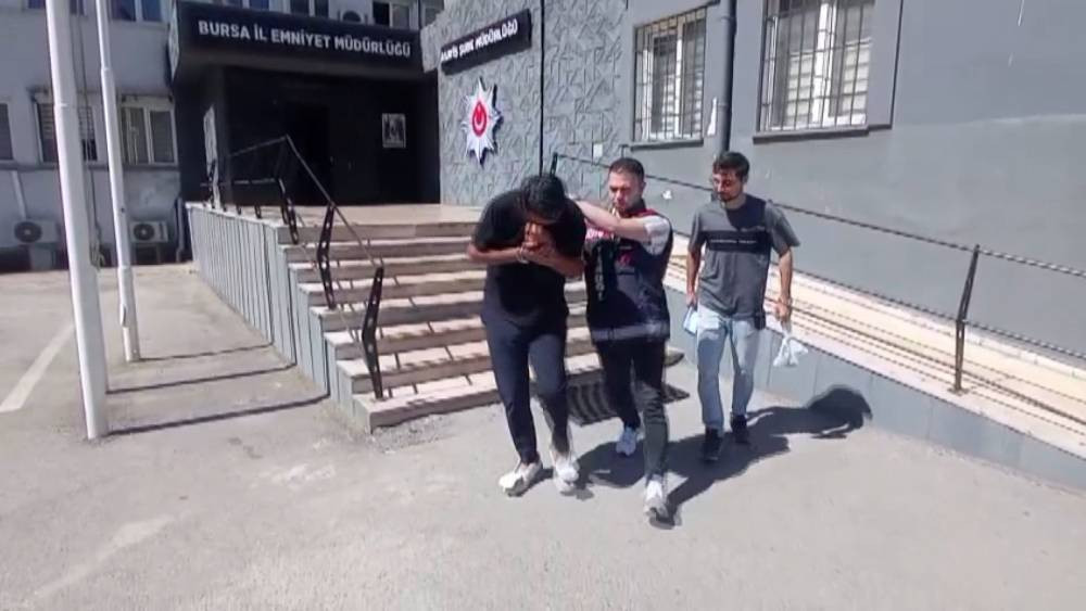 Telefonda ‘anne’ tuzağı! Yaşlı kadının bütün birikimlerini kapıya gelen verdi