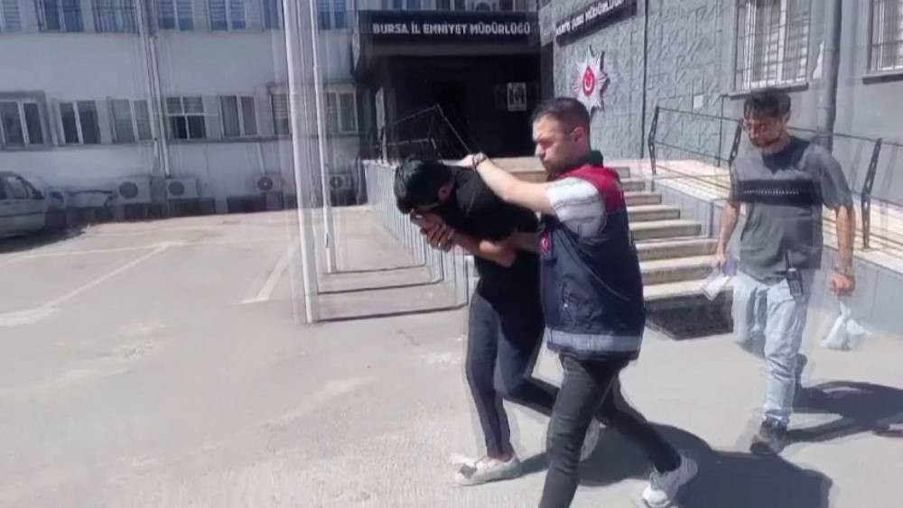 Telefonda ‘anne’ tuzağı! Yaşlı kadının bütün birikimlerini kapıya gelen verdi