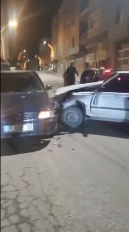 aybastida-gece-yarisi-kaza-soku-2-kisi-hastanelik-oldu-yenicag-1.jpg