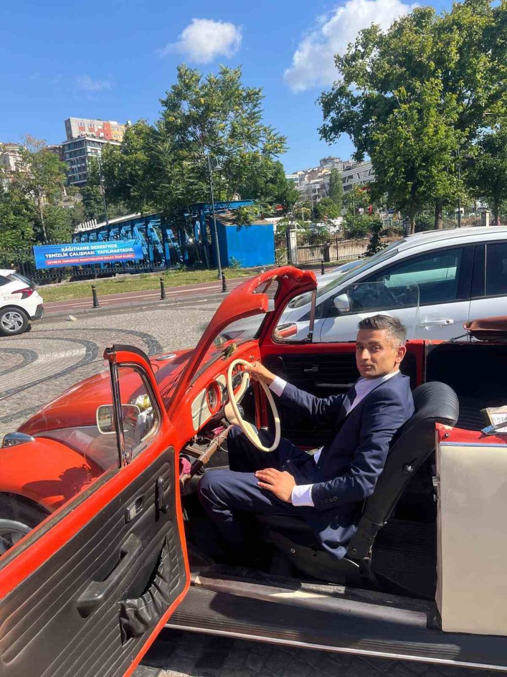 Engelli vatandaşa arazide dehşeti yaşattı: Benzin döküp diri diri yaktı!