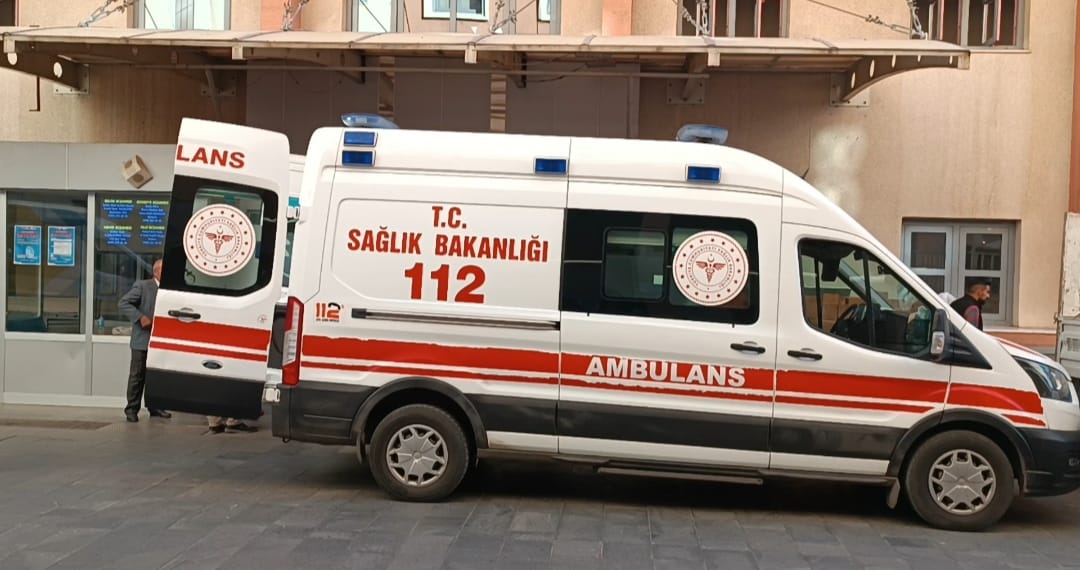 esini-ve-2-kizini-bicakladi-cami-tuvale-805309-238422.jpg