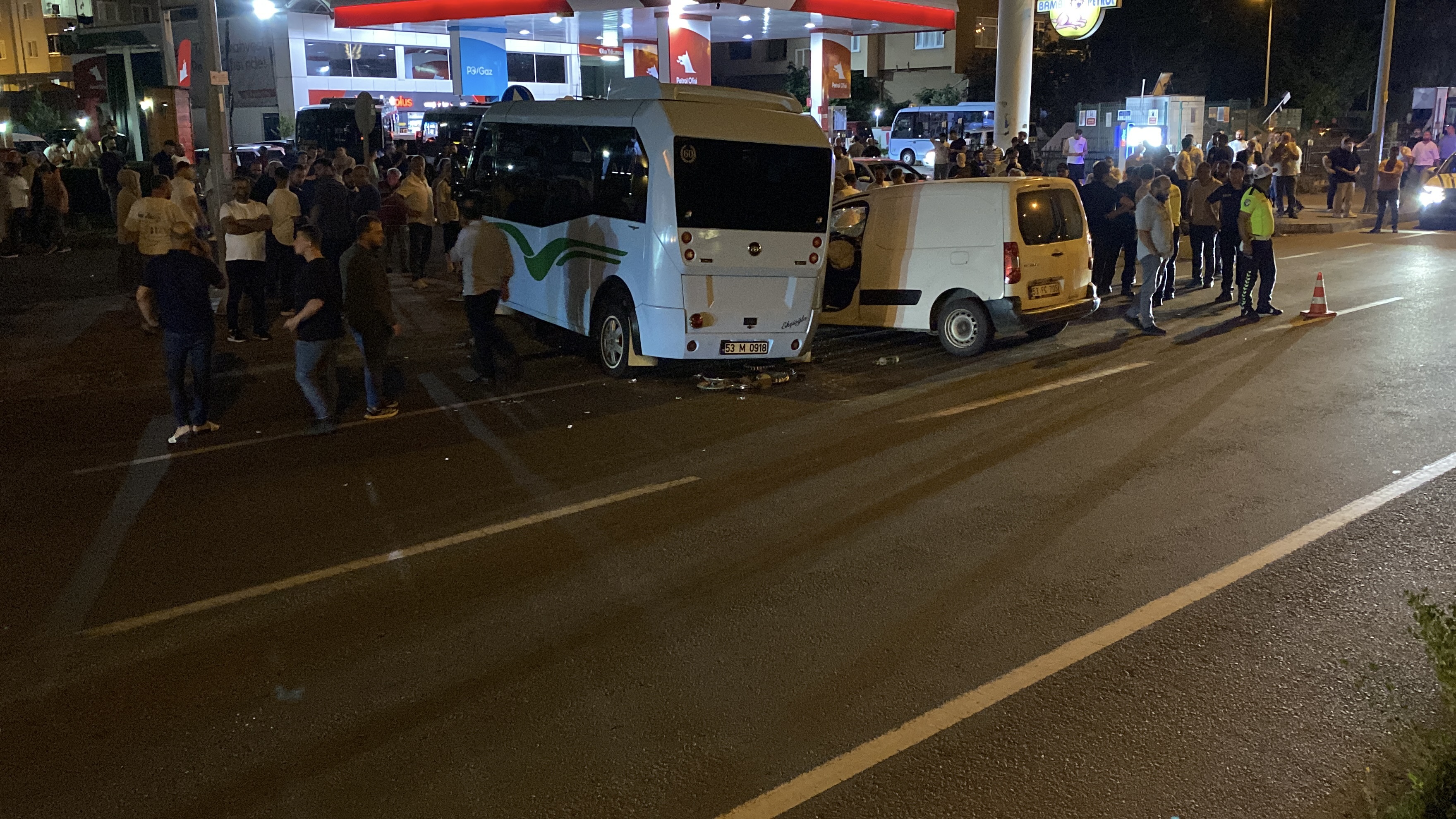 rizede-minibusle-hafif-ticari-arac-carp-804326-238112-1.jpg