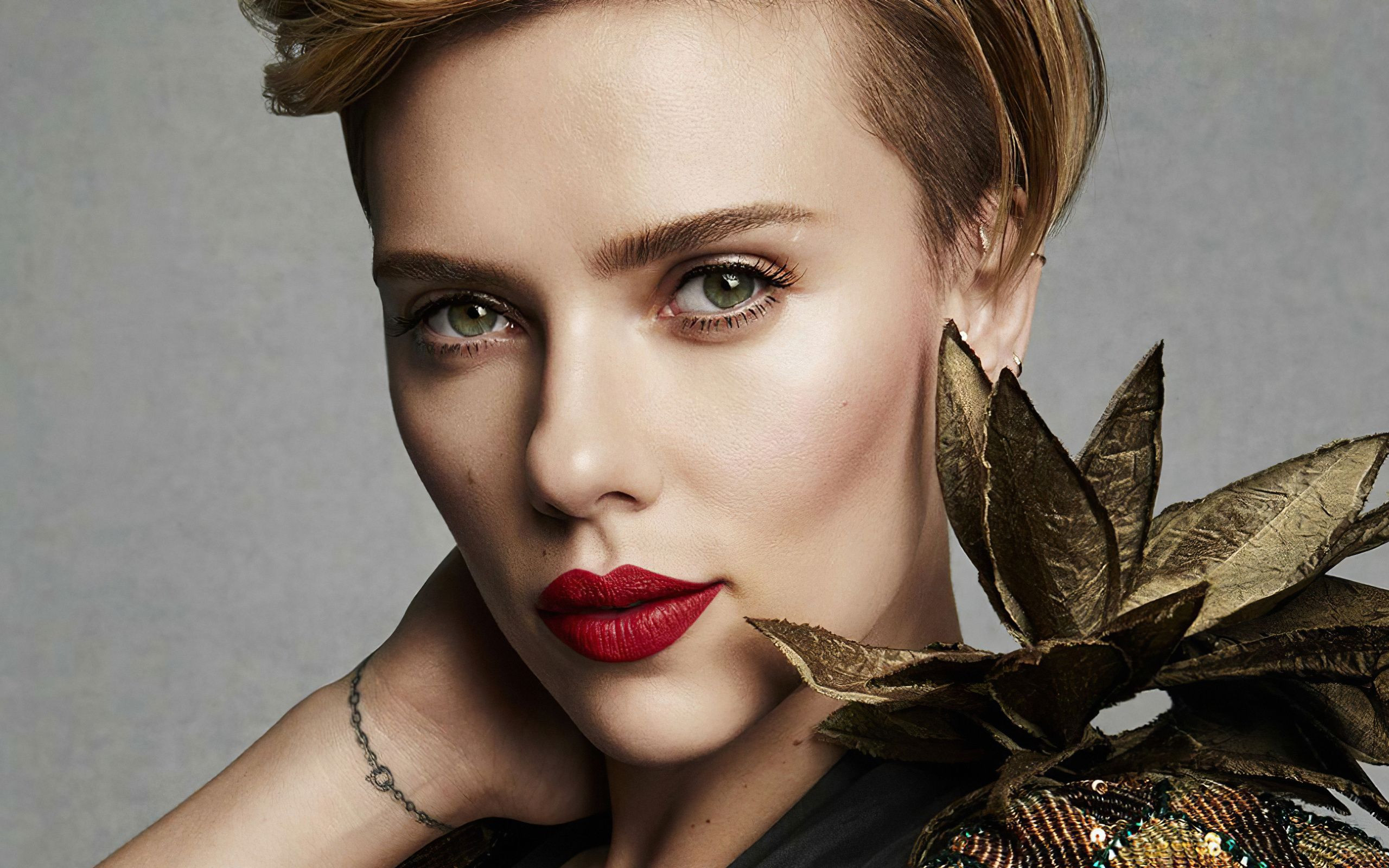 scarlett-johansson-hollywoodun-gise-kralicesi-oldu-marvel-efsanelerini-geride-birakti-yenicag-14.jpg
