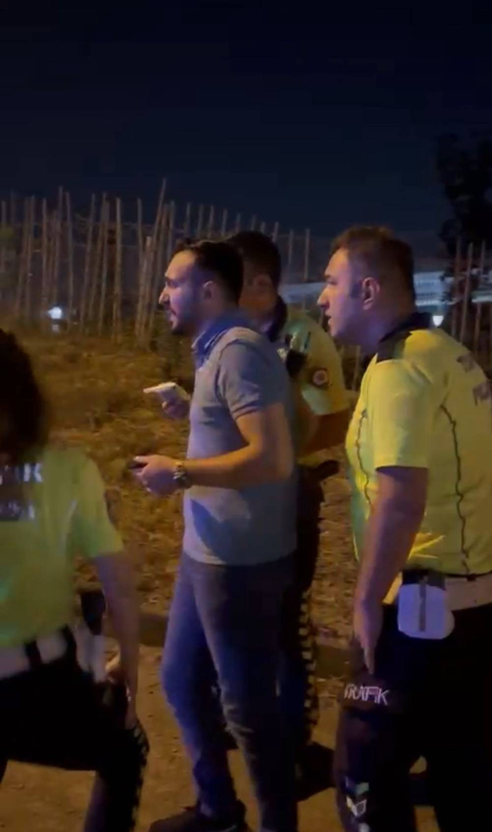 Polisin sabır testi! Sürücünün verdiği cevap şoke etti