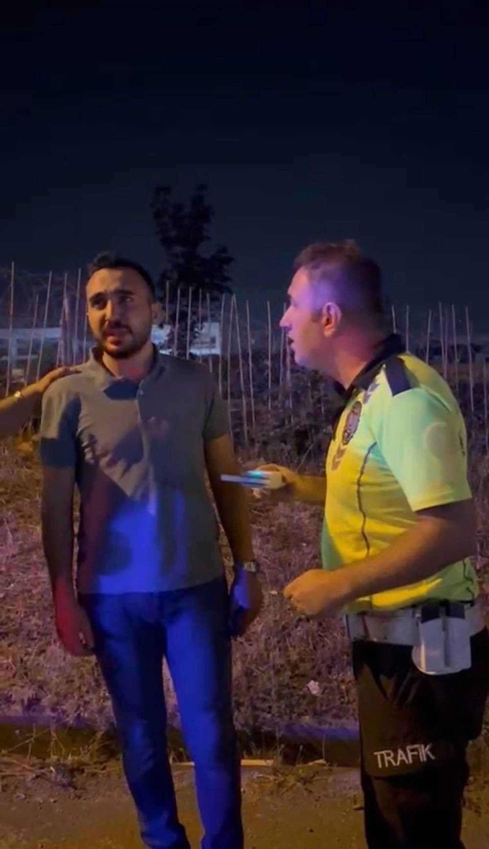 Polisin sabır testi! Sürücünün verdiği cevap şoke etti