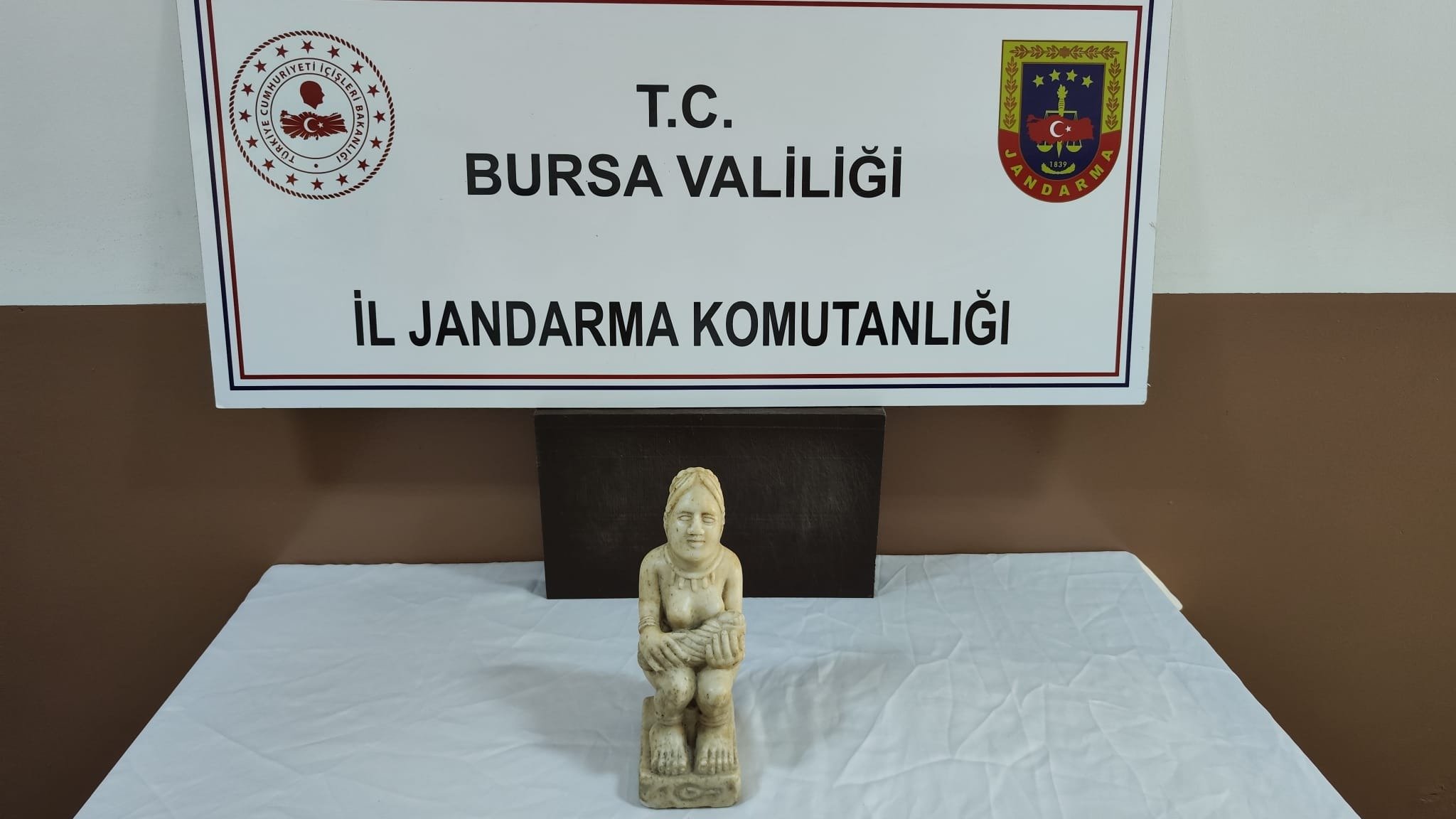 bursada-1700-yillik-heykel-ele-gecirild-808584-239445.jpg