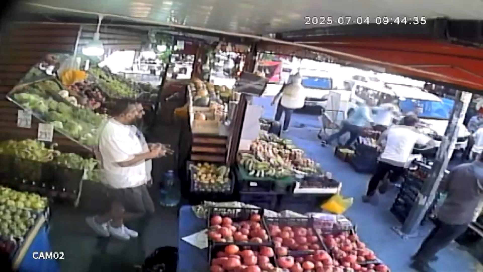 istanbul-esenyurtta-yikim-sirasinda-z-808564-239441.jpg