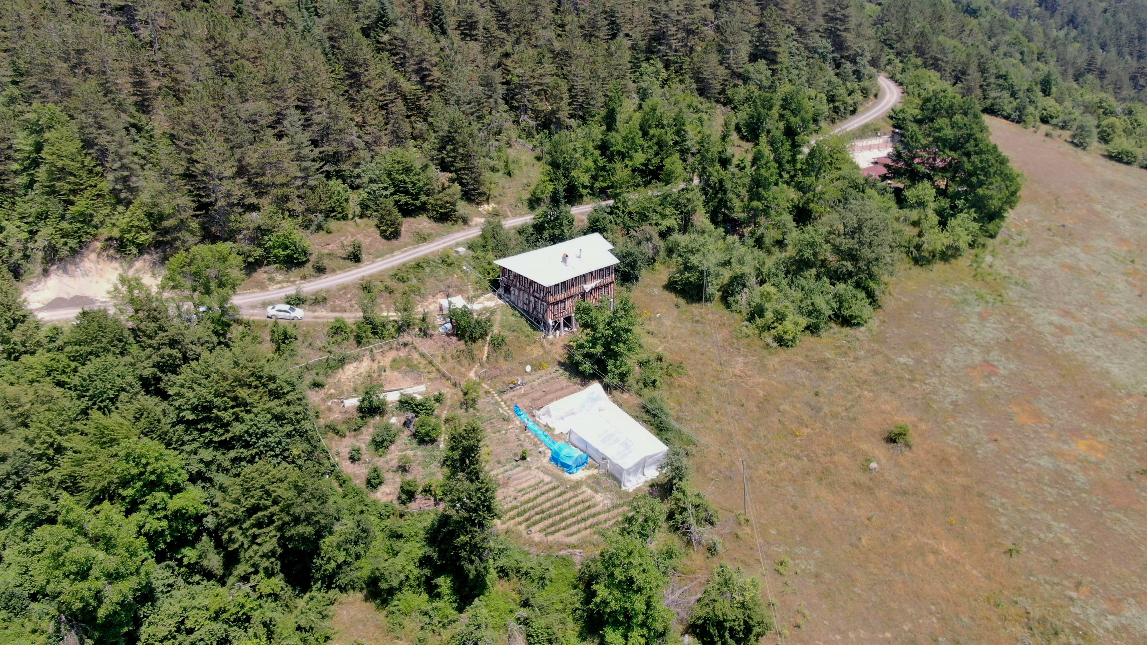 dededen-yaz-sicagina-zekice-fikir-torunu-icin-koyde-aquapark-yapti-15-milyon-izlendi-yenicag-9.jpg