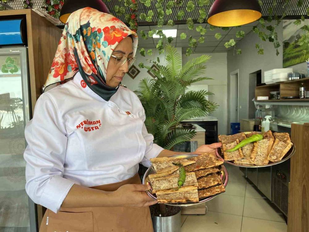 Etli ekmek kadın ustanın elinde lezzet buluyor