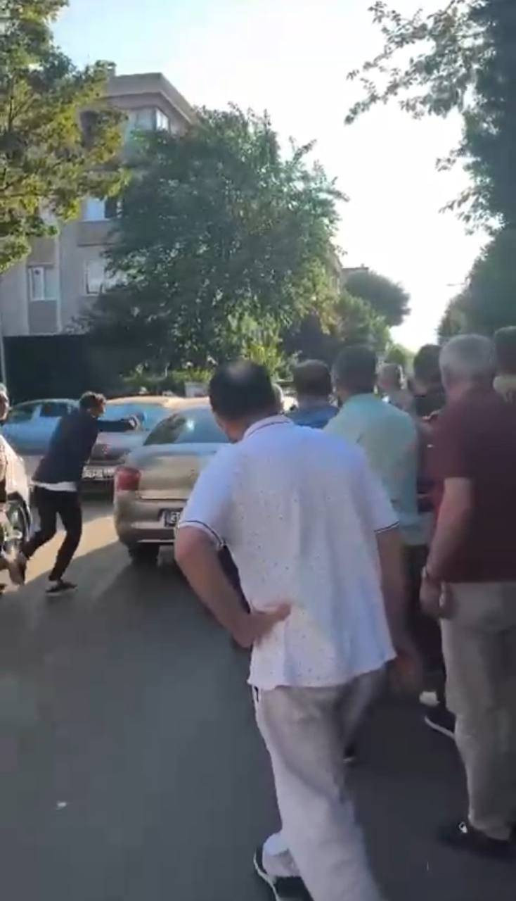 Kadının çığlıkları sokakları inletti: İstanbul göbeğinde oldu