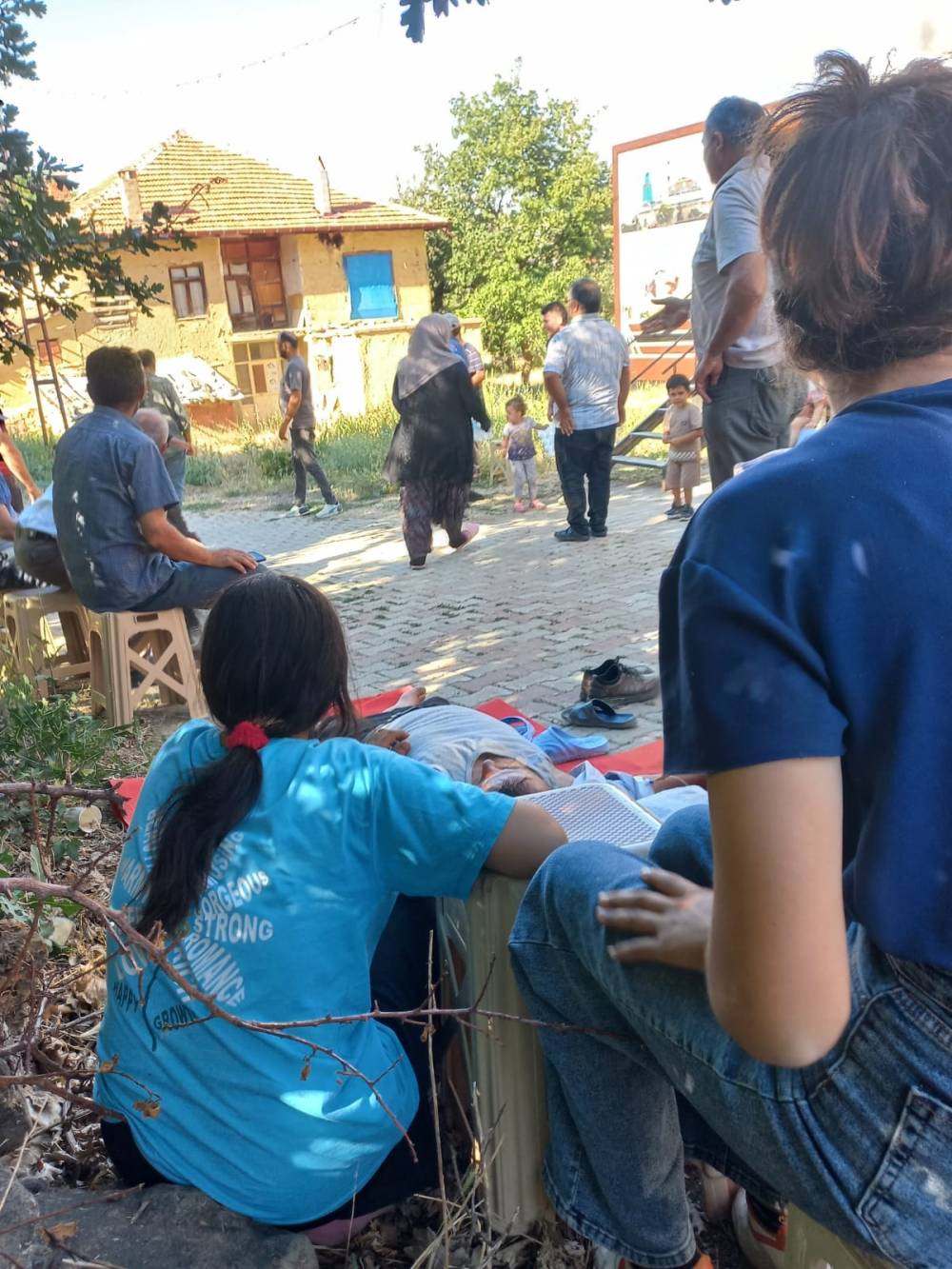Konteynerde kar maskeli dehşet! Anne öldü oğlu ölü numarası yaptı: Katil tanıdık çıktı