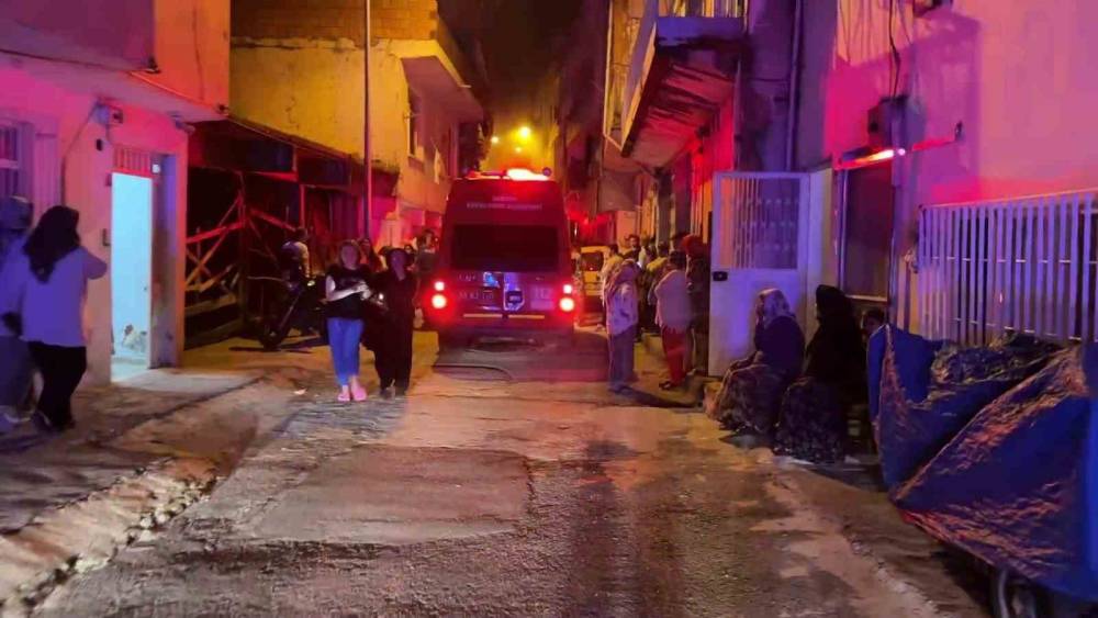 3 katlı binada korkutan yangın