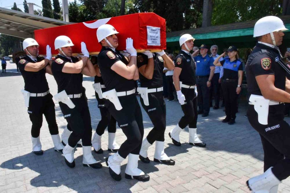 Adana'da kahreden olay: Polis memuru kaza kurşunuyla can verdi!