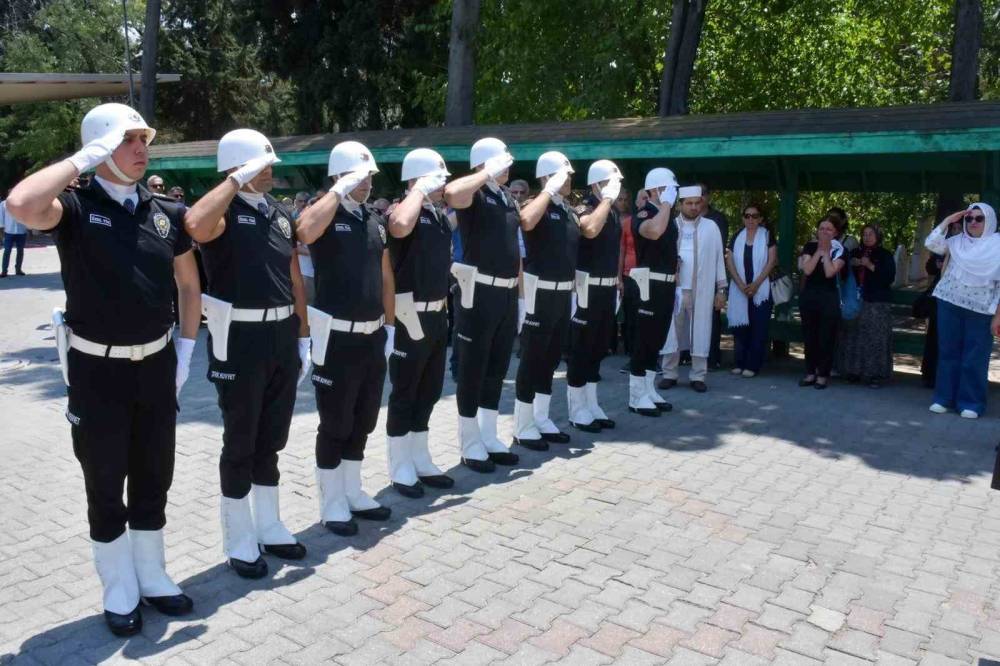 Adana'da kahreden olay: Polis memuru kaza kurşunuyla can verdi!