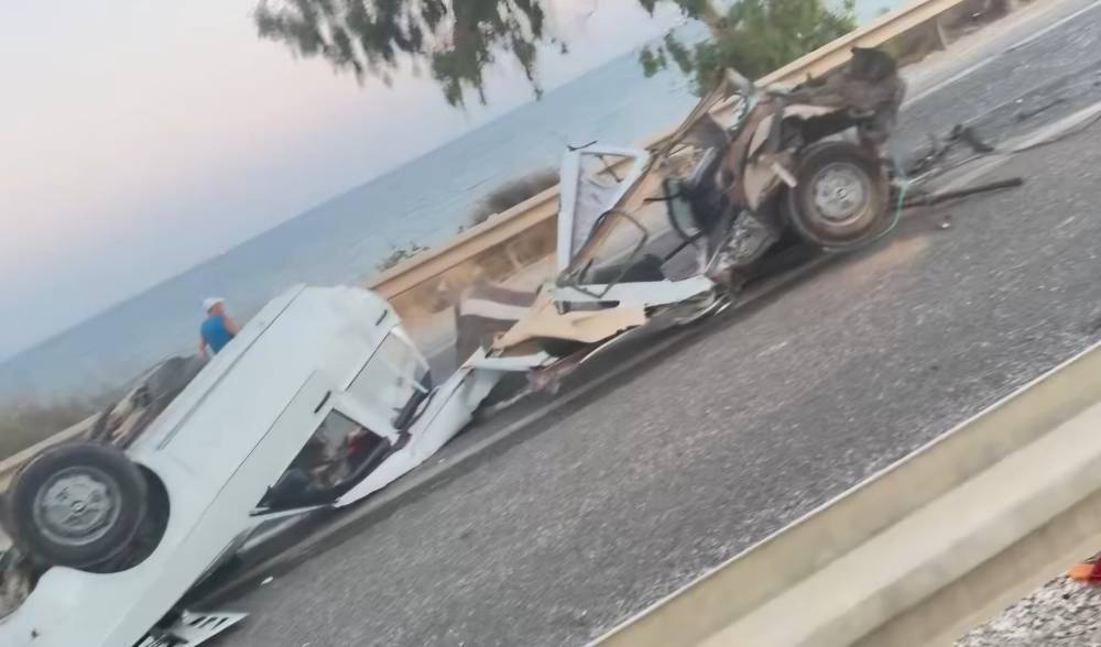Feci kazada araç ikiye bölündü: 1 ölü, 1 yaralı