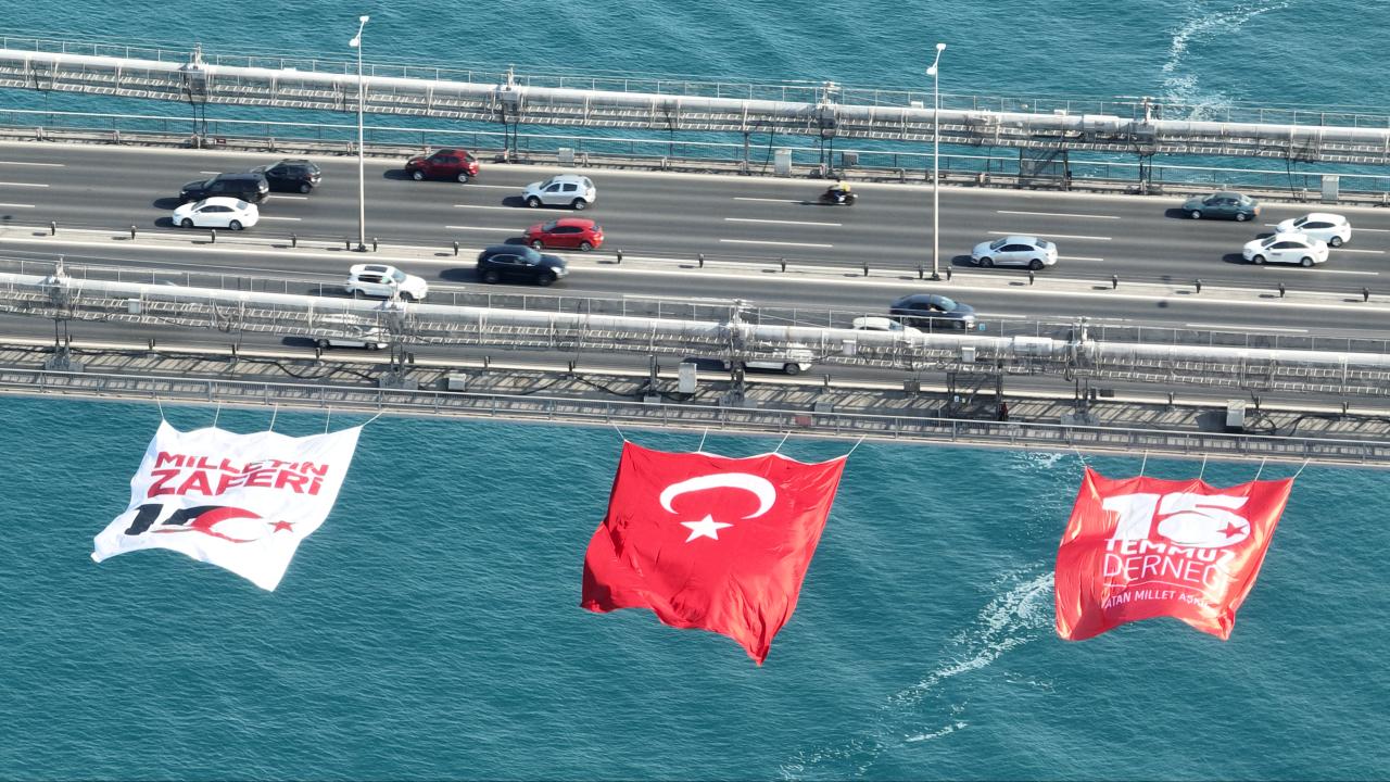 15-temmuz-bayrak-aa-2254109.jpg
