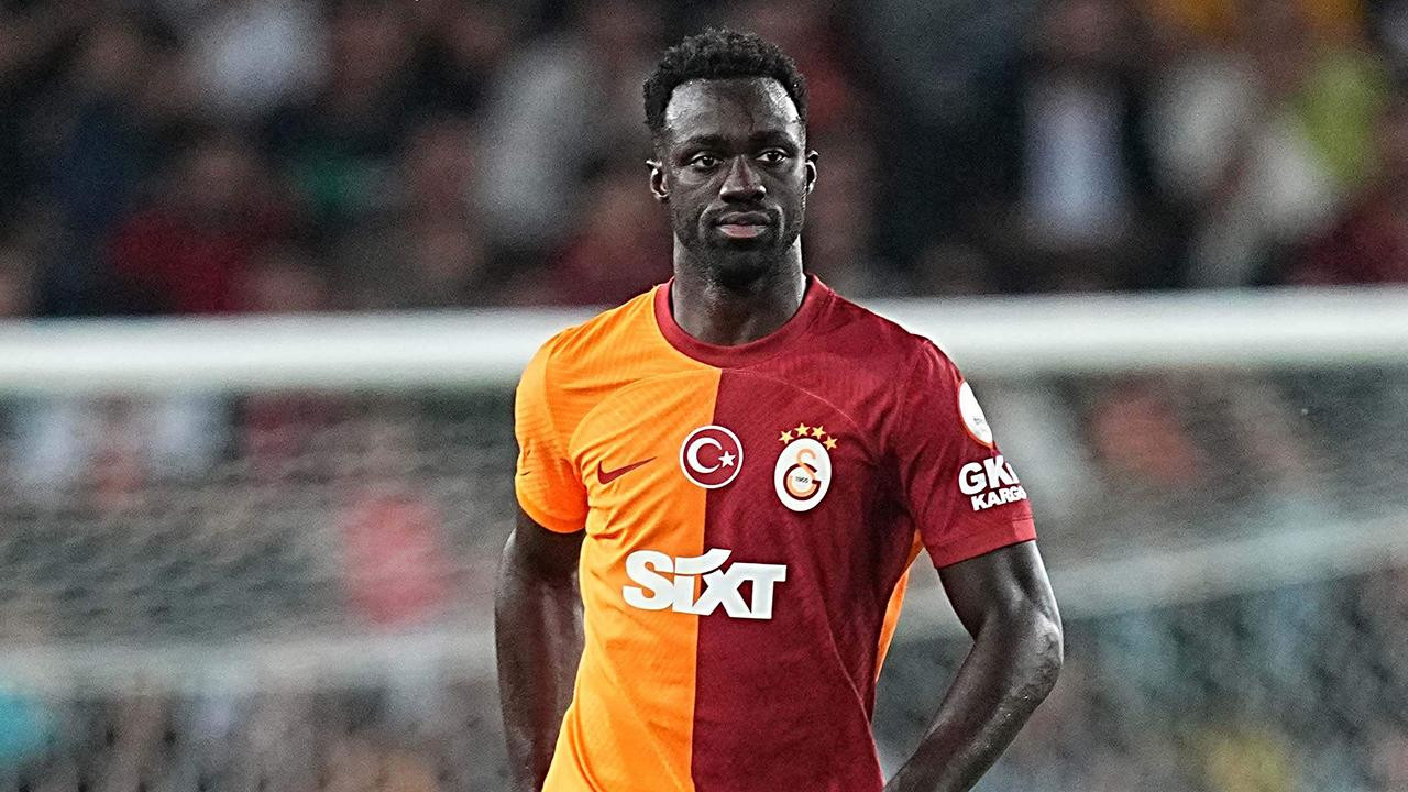 galatasaray-davinson-sanchez-depophotos-2165354.jpg