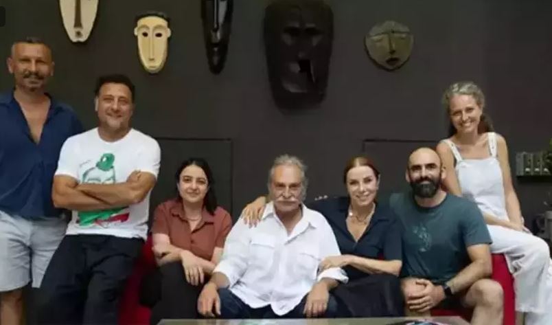 ayrilsak-da-beraberiz-zuhal-olcay-ve-selcuk-yontem-yillar-sonra-ayni-sahnede-yenicag-13.jpg