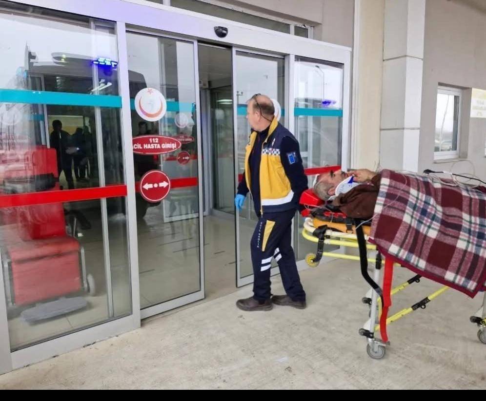 Çorum’da şok olay! Tırpan parmağı kopardı