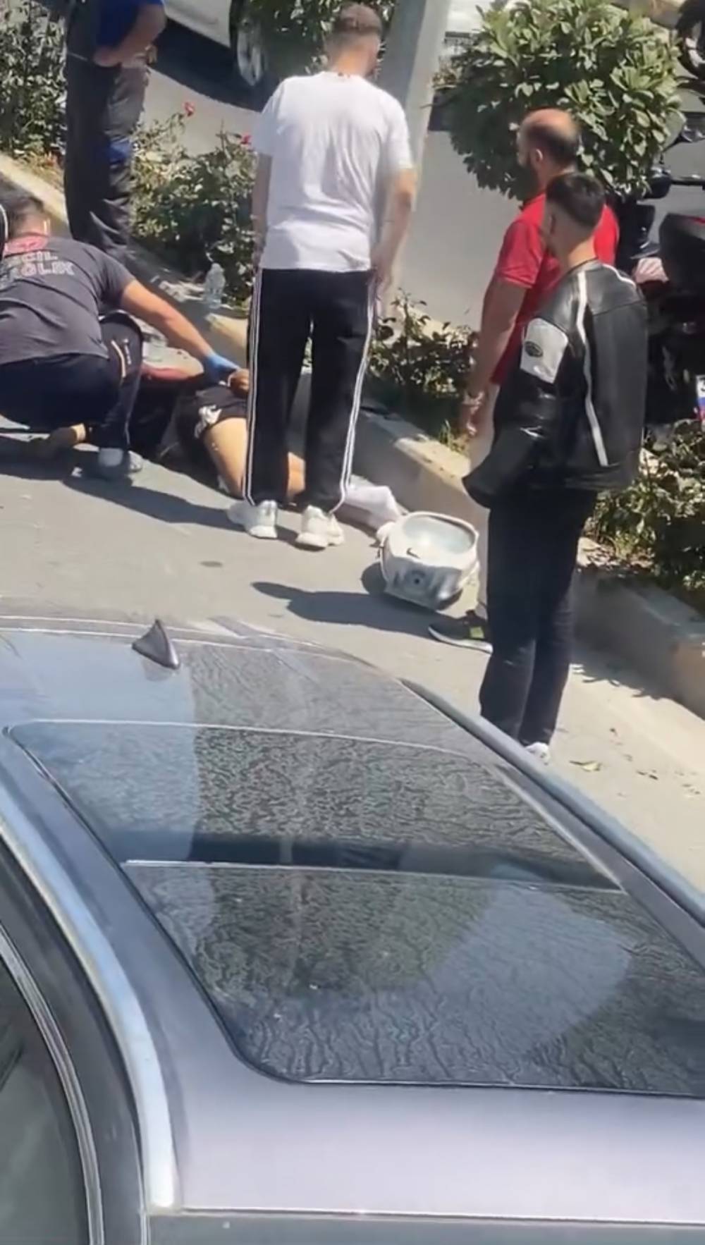 İstanbul'da gençlerin kahreden kazası: Tek teker gösterisi facia ile bitti!