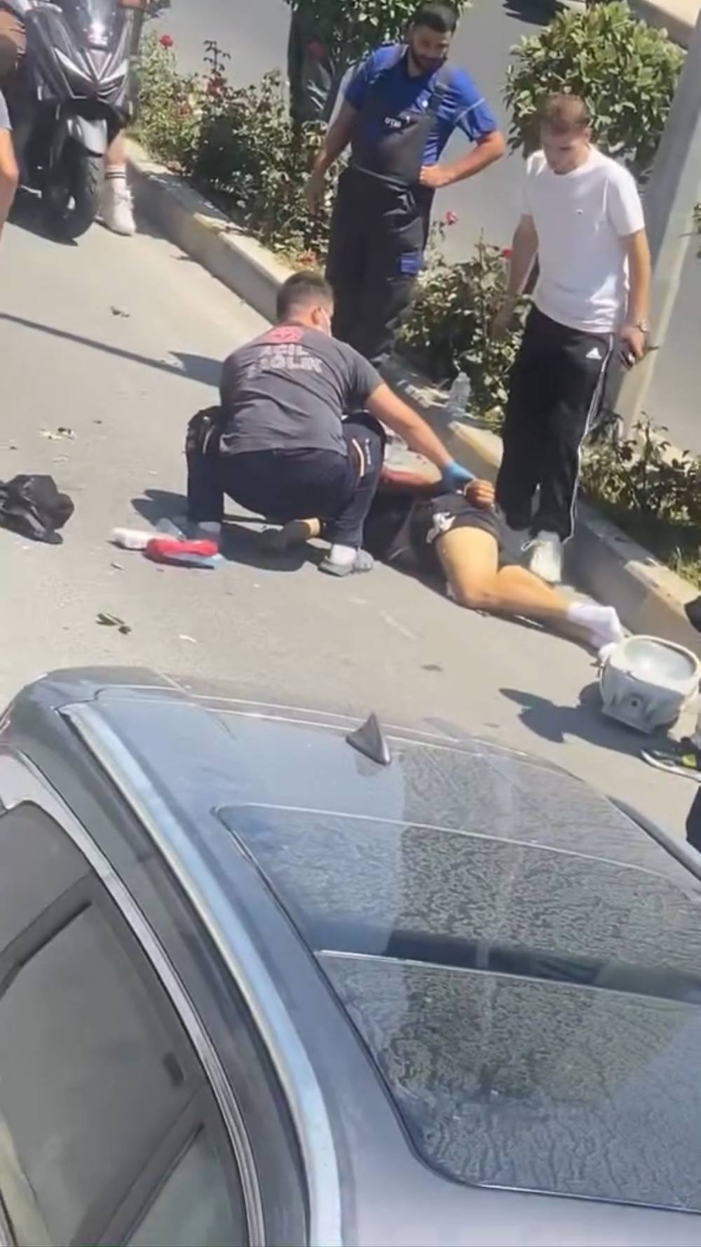 İstanbul'da gençlerin kahreden kazası: Tek teker gösterisi facia ile bitti!