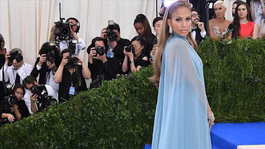 jennifer-lopez-turkiyeyi-sallayacak-sahne-sovlari-nefes-kesecek-yenicag-12.jpg