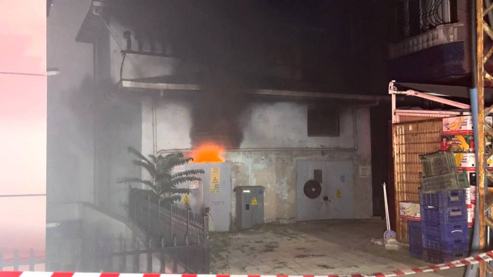 Trafo patlamalarıyla sarsıldılar