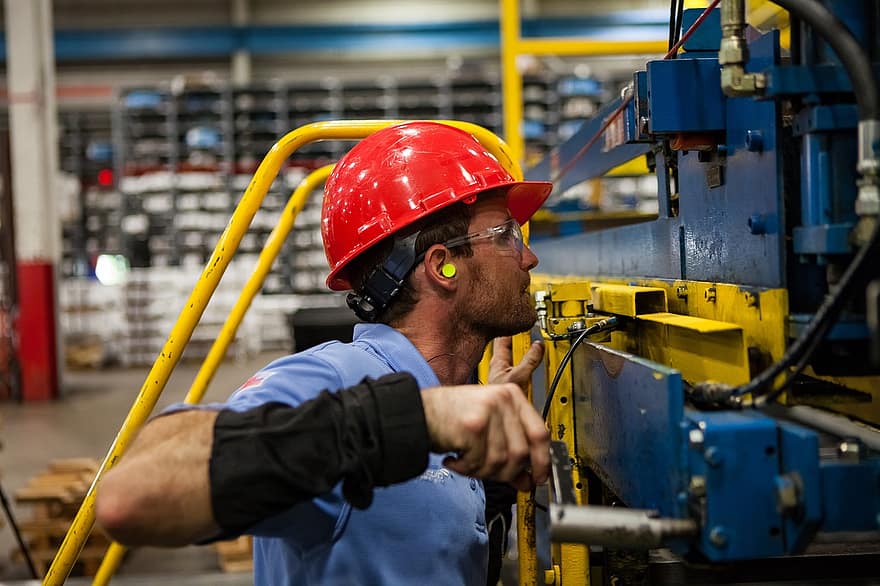 worker-industry-industrial-factory-manufacturing-man.jpg