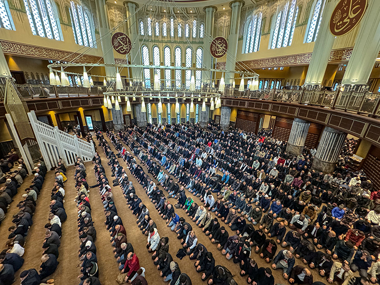 cuma-hutbesinde-kuraklik-uyarisi-suyumuzu-israf-etmeyelim-yenicag-1.jpg
