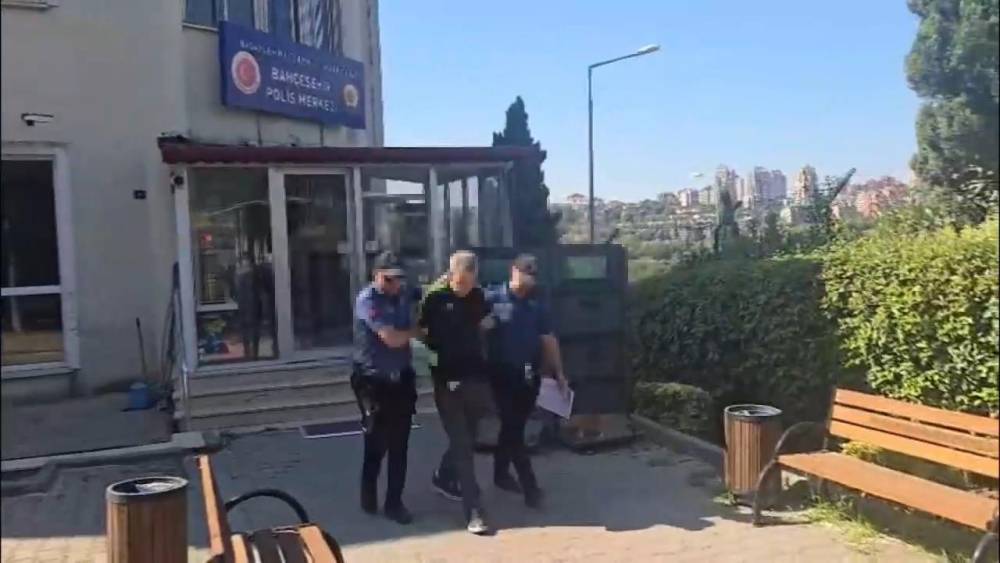 Sitedeki çığlıklar cinayeti ortaya çıkardı!  Eşini defalarca bıçakladı