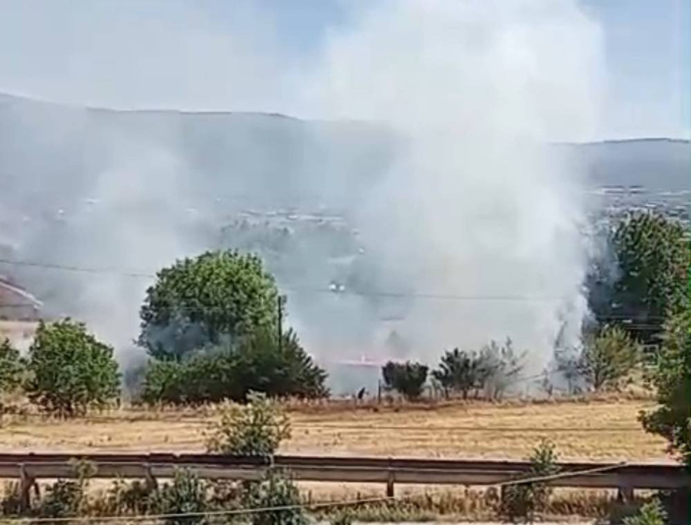 Bolu’da anız yangını! Yükselen dumanlar korkuttu... Yerleşim yerine çok yakın