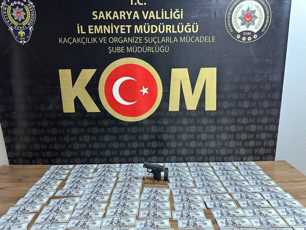 Sakarya'da sahte dolar operasyonu! 2 gözaltı