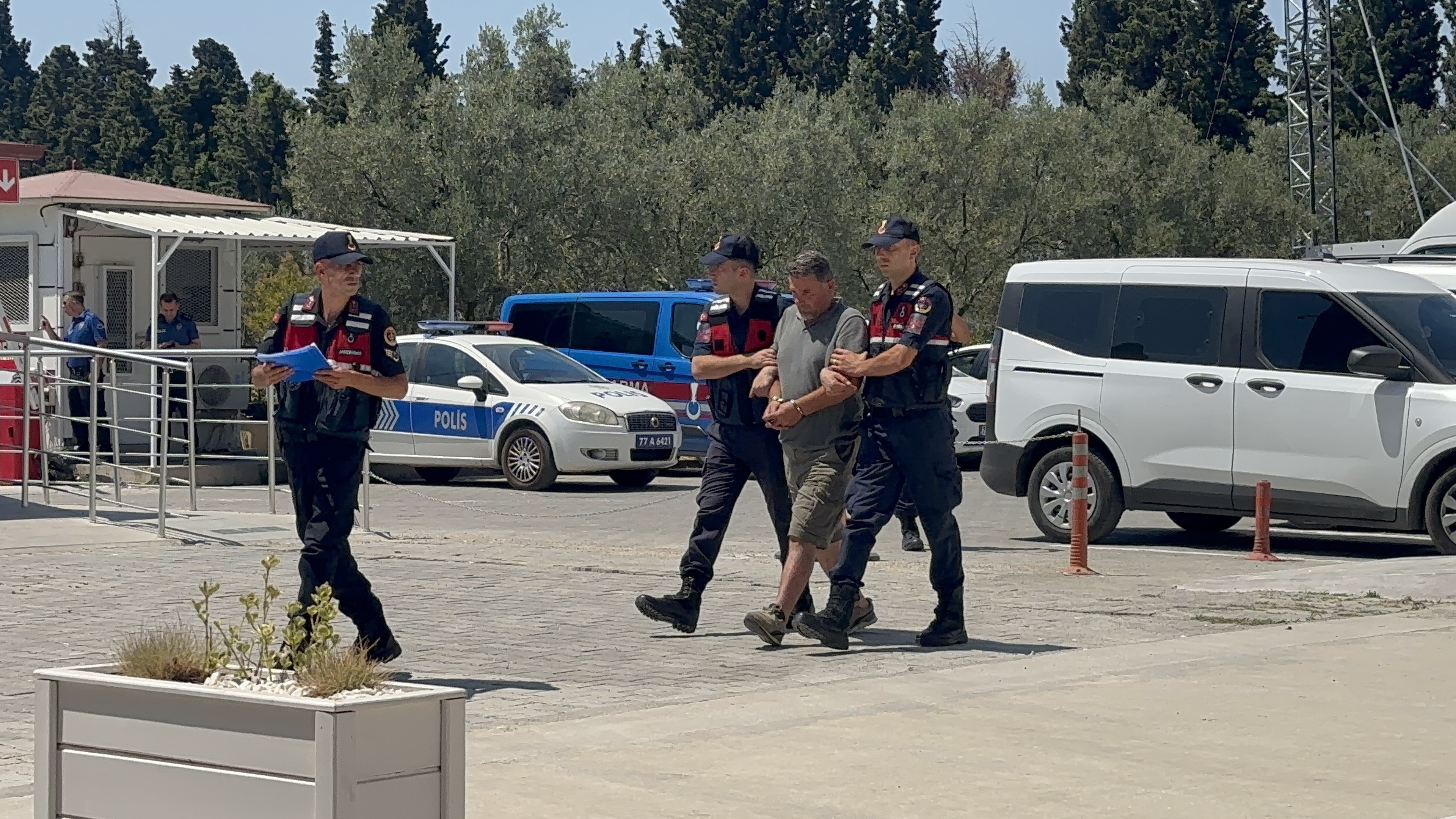 kardesini-olduren-supheli-ormanda-terma-829768-245861.jpg