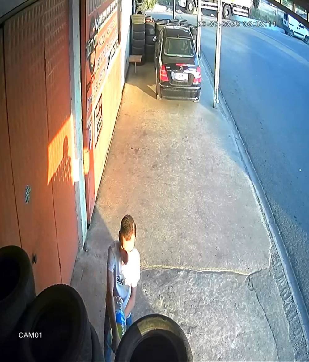 Kırklareli’de şok olay! Lastikler ateşe verdi