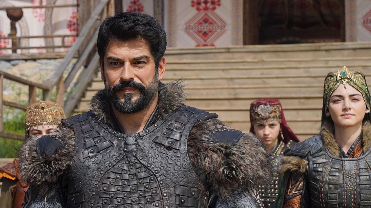 kurulus-osmandan-ayrilan-burak-ozcivit-sessizligini-bozdu-cok-konusulacak-aciklama-c0fc54.jpg