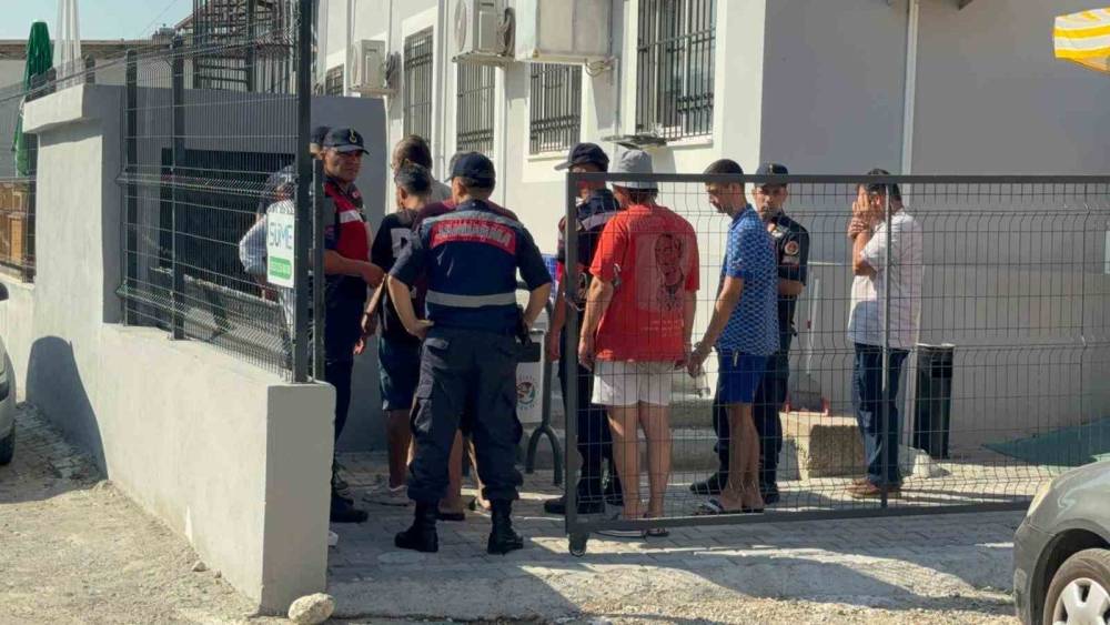 Plajda kaçış planı çöktü! Çok sayıda kişi gözaltına alındı