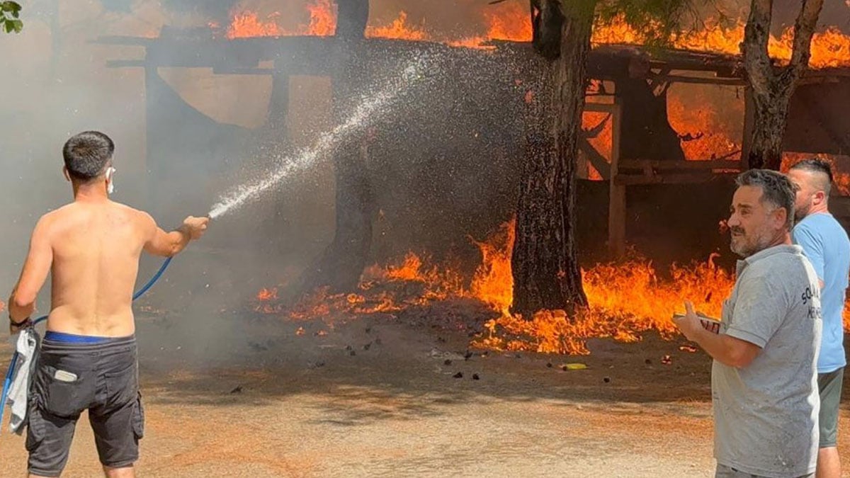 1kapak2.jpg