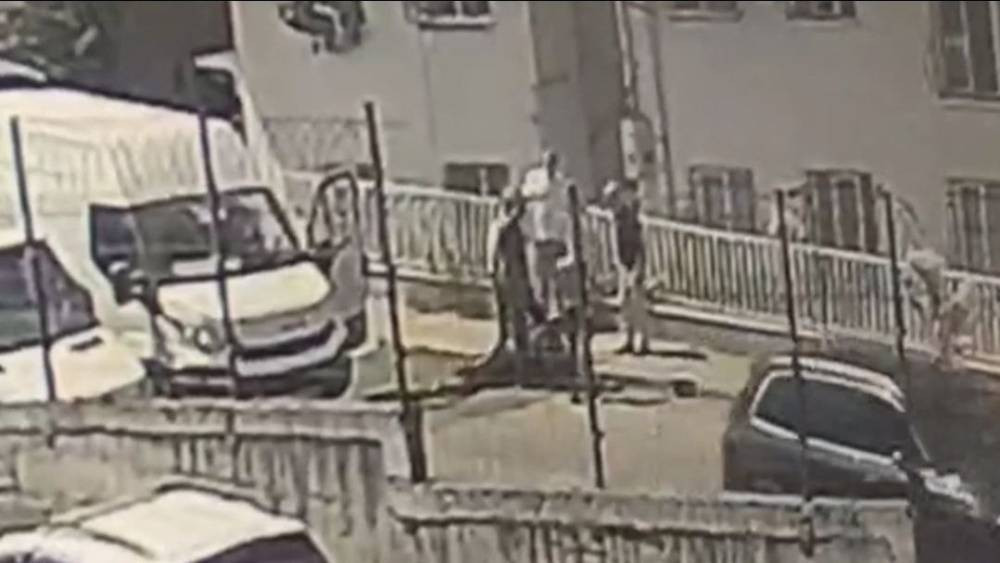 Cip sürücüsü öfkelenip vurdu! Sürücü bayıldı