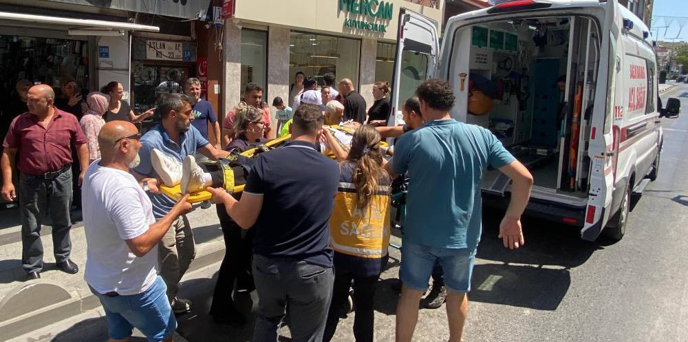 Göz doktoru dehşeti yaşattı! Kaldırımda yürüyorlardı savruldular