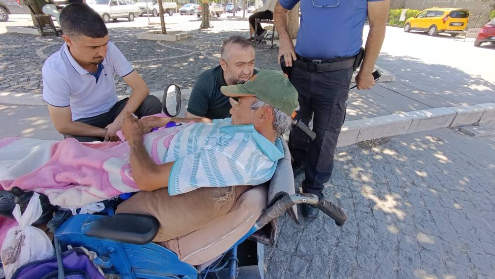 Amasya’da engelli vatandaşı dolandıracaklardı! Polis engelledi