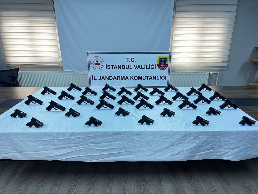 Jandarma poşetleri açınca gözlerine inanamadı! Oyuncak kutularından çıktı