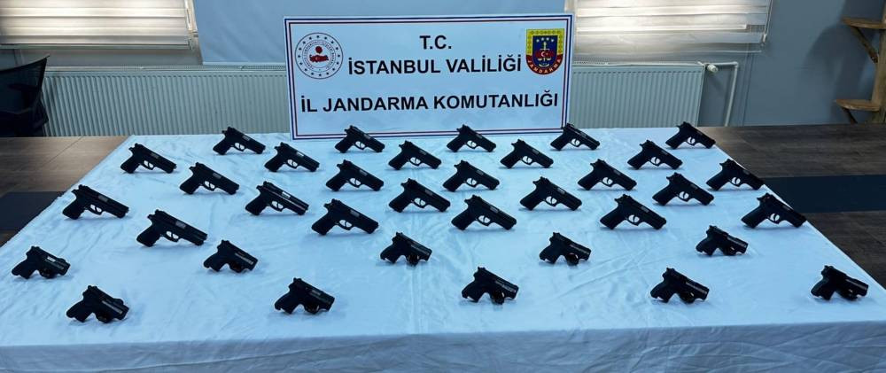 Jandarma poşetleri açınca gözlerine inanamadı! Oyuncak kutularından çıktı