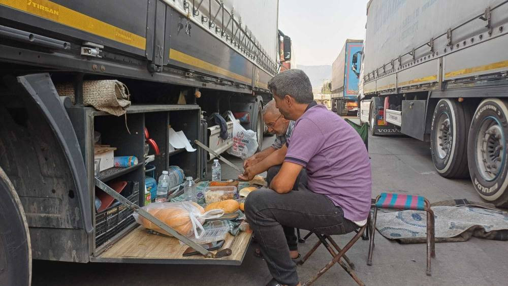 49 derecede TIR şoförlerinin zorlu bekleyişi
