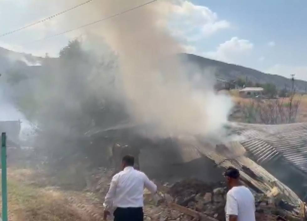 Abdurrahman Köyünde felaket! Yangın evleri yuttu